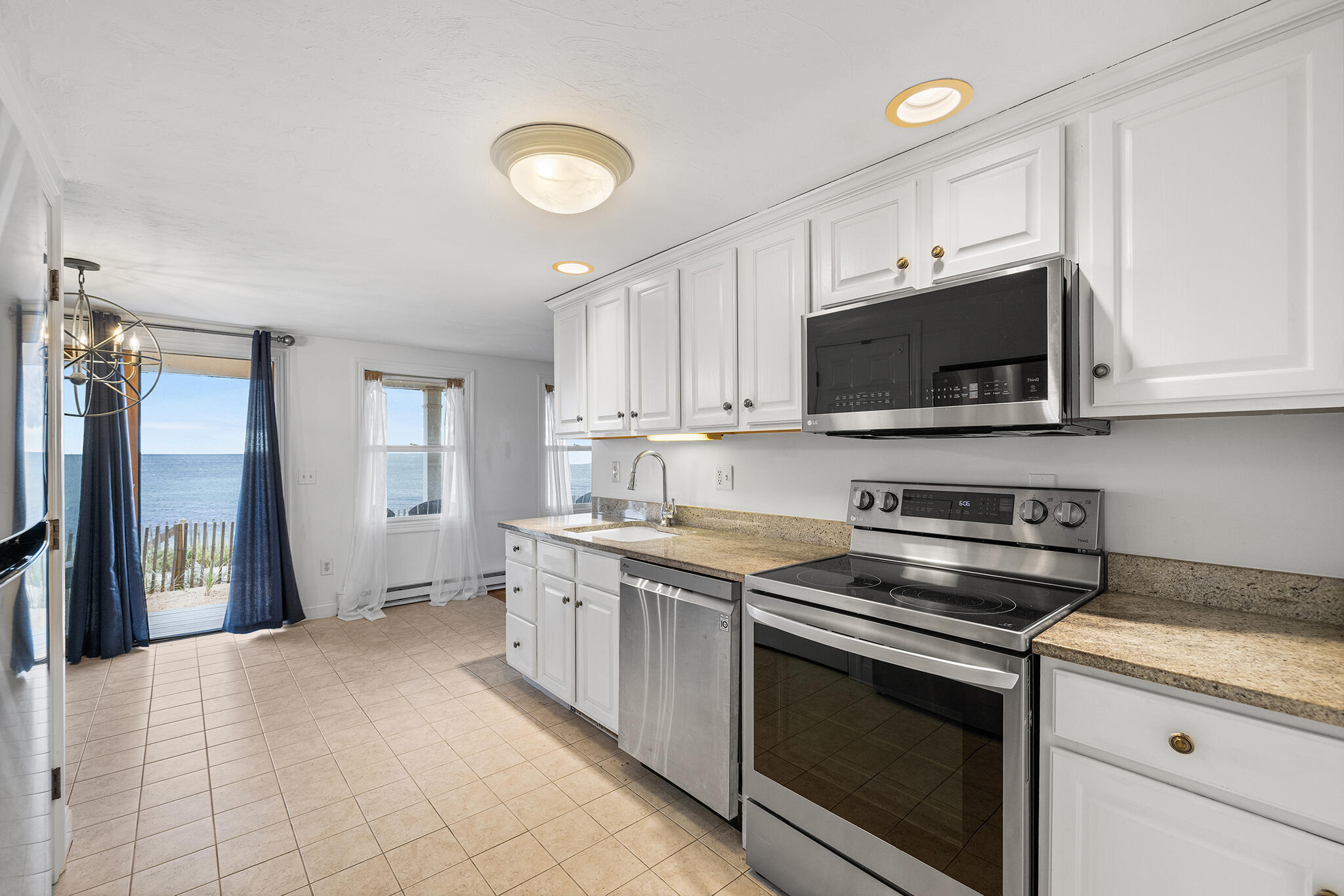 544 Shore Road MA 02666