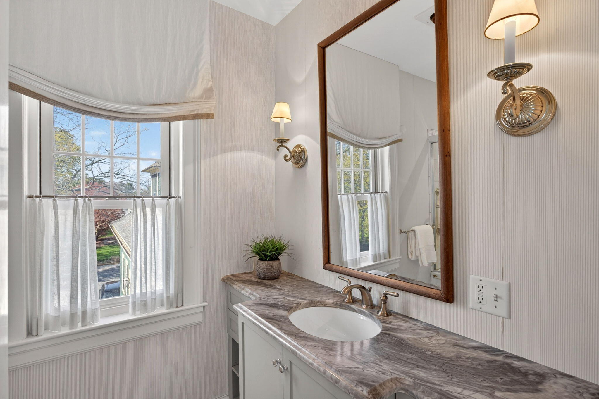 528 Main Street Harwich MA 02646
