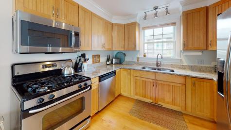 16 Harry Kemp Way Provincetown MA 02657