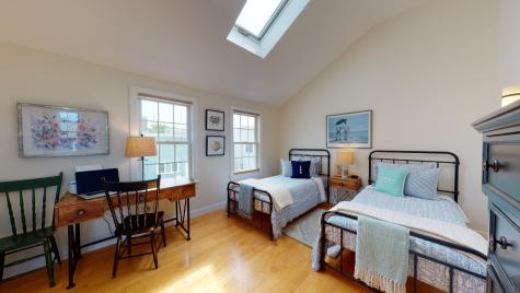16 Harry Kemp Way Provincetown MA 02657