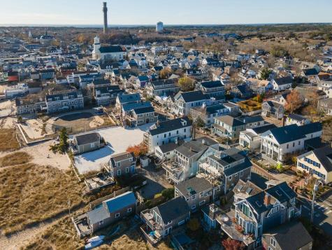 405 Commercial Street Provincetown MA 02657