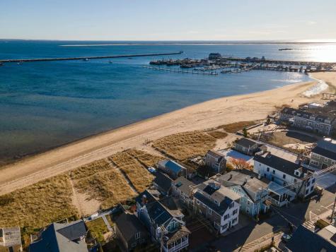 405 Commercial Street Provincetown MA 02657