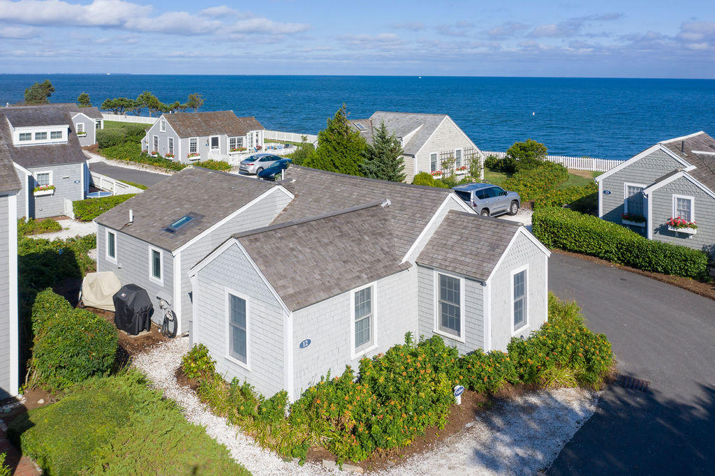 12 Vineyard View Lane Mashpee MA 02649