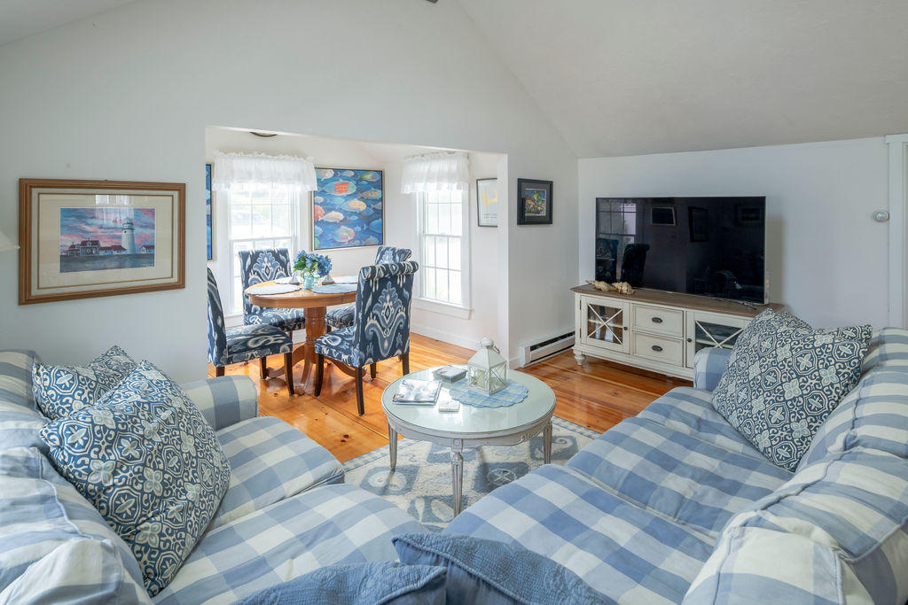 12 Vineyard View Lane Mashpee MA 02649