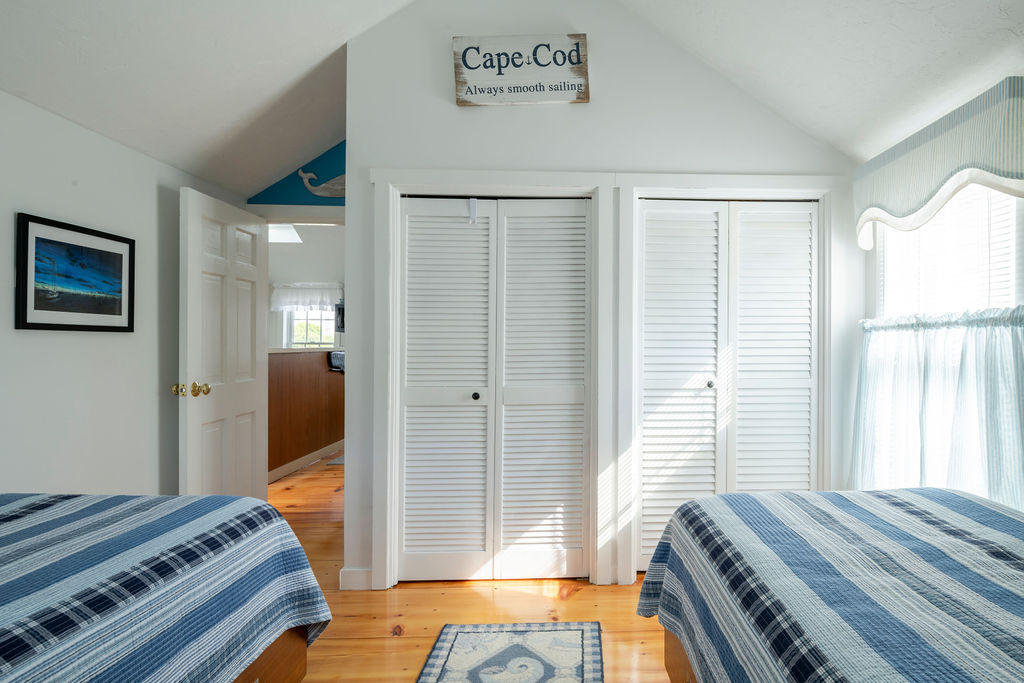 12 Vineyard View Lane Mashpee MA 02649