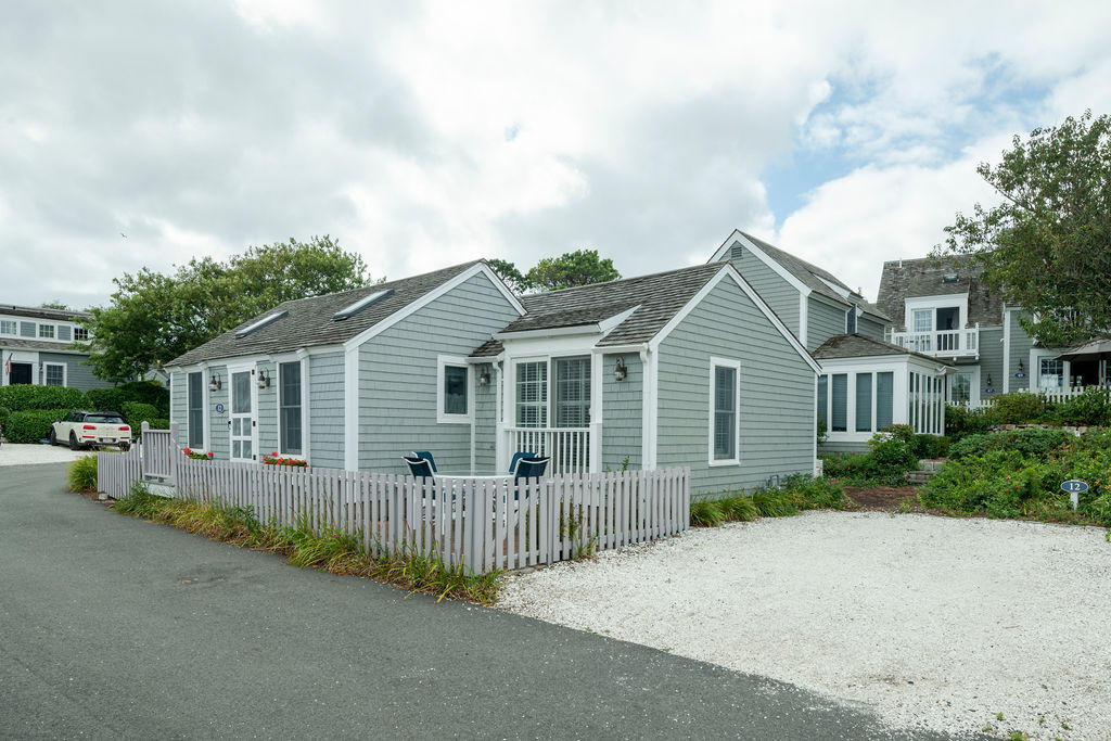12 Vineyard View Lane Mashpee MA 02649