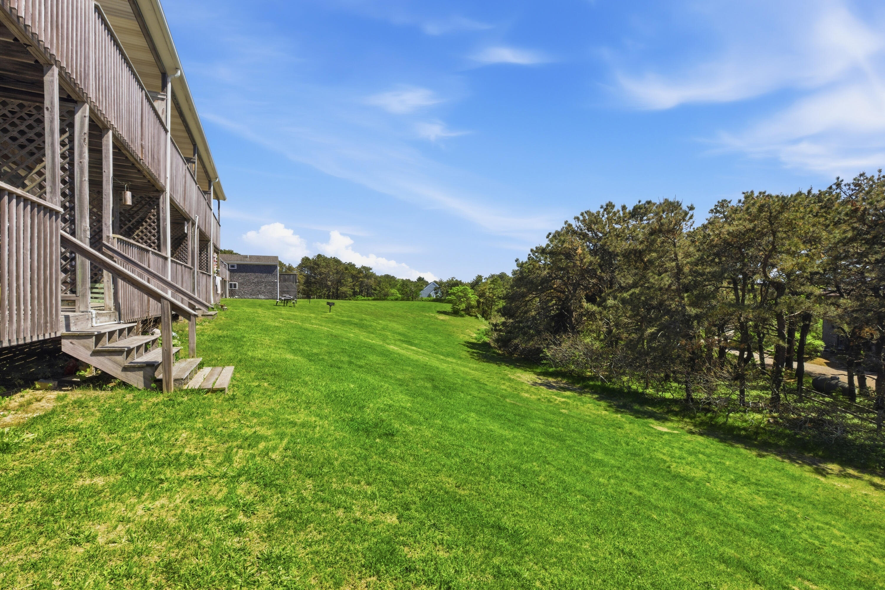 132 Shore Road MA 02652