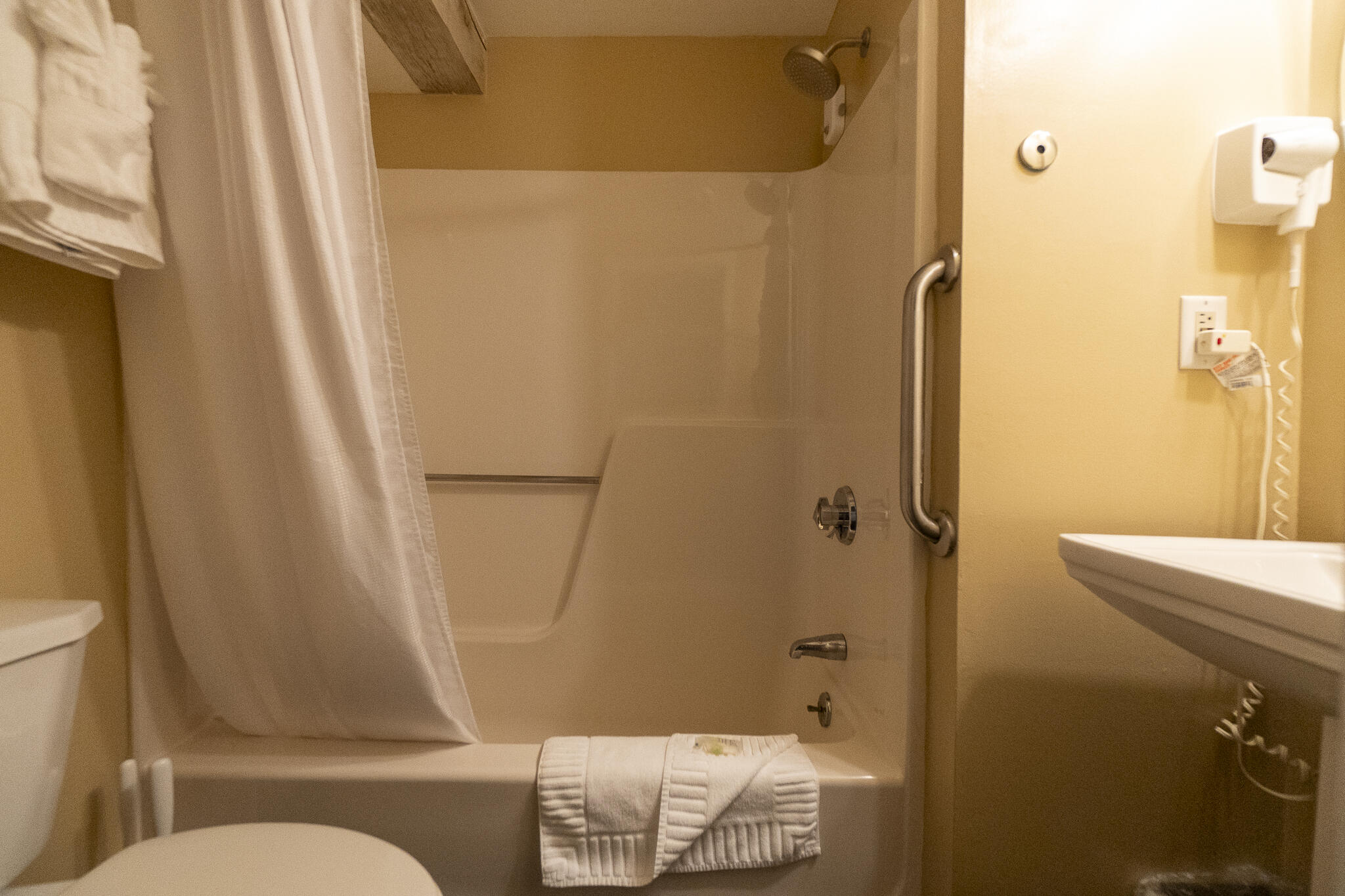 21 Island Inn Road Oak Bluffs MA 02557