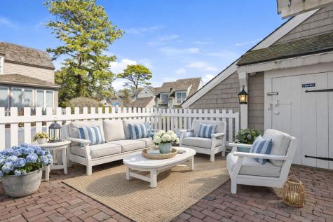 4 Hyannis Point Road Mashpee MA 02649