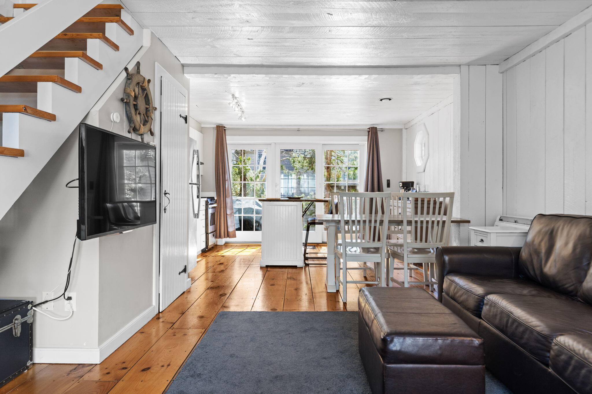 4 Hyannis Point Road Mashpee MA 02649