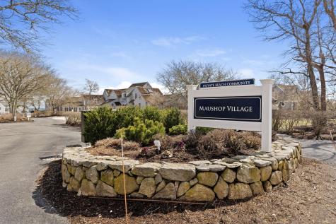 4 Hyannis Point Road Mashpee MA 02649
