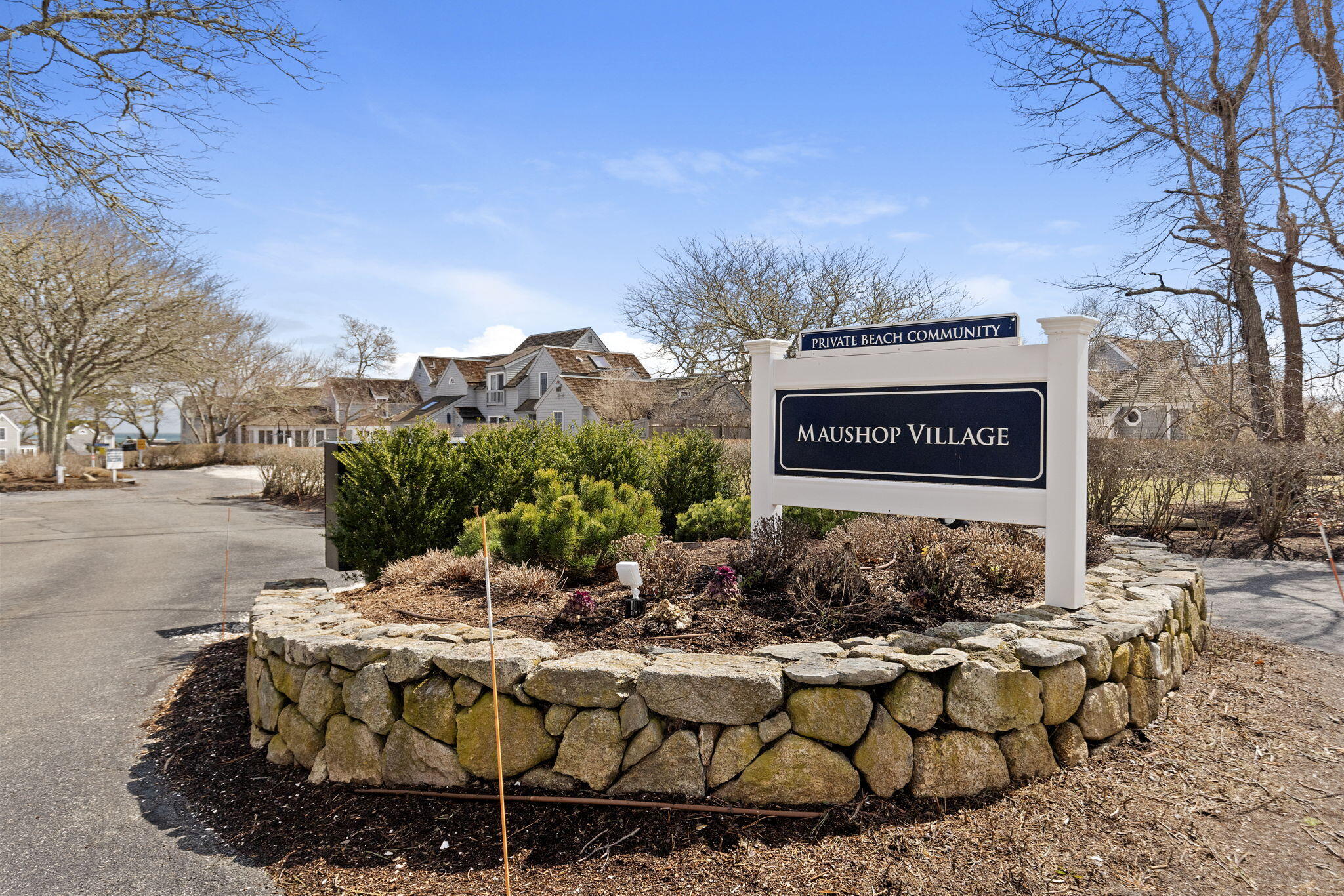 4 Hyannis Point Road Mashpee MA 02649