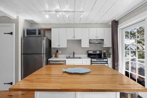 4 Hyannis Point Road Mashpee MA 02649