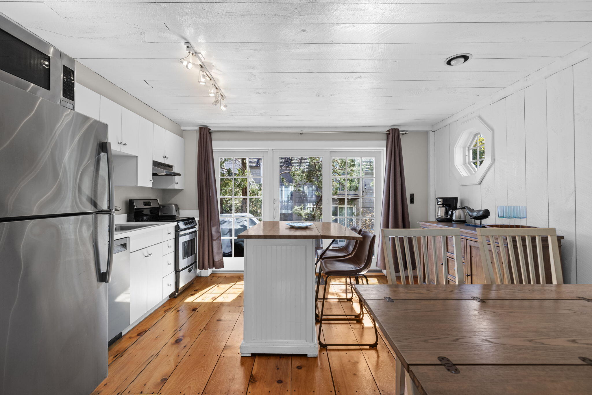 4 Hyannis Point Road Mashpee MA 02649