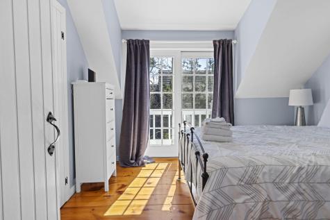 4 Hyannis Point Road Mashpee MA 02649