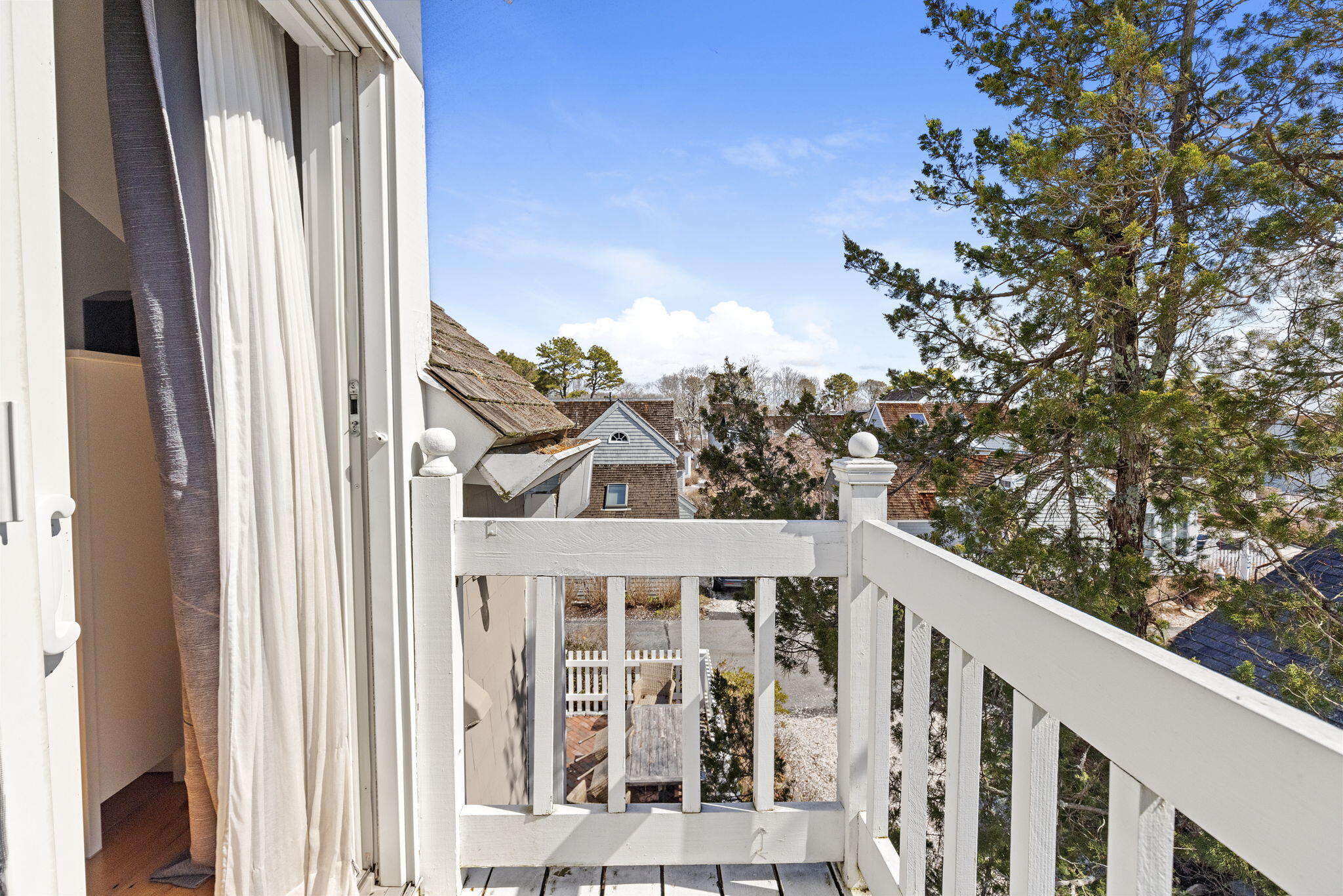 4 Hyannis Point Road Mashpee MA 02649