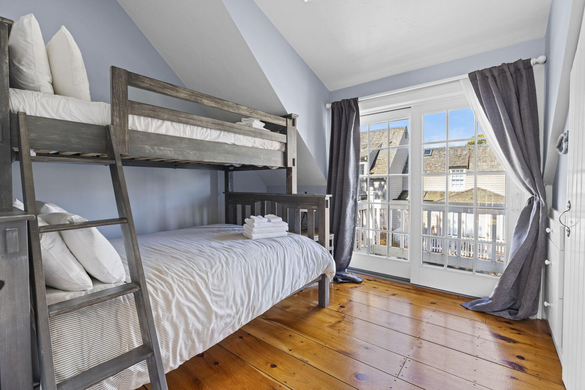 4 Hyannis Point Road Mashpee MA 02649