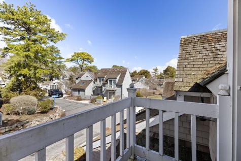 4 Hyannis Point Road Mashpee MA 02649