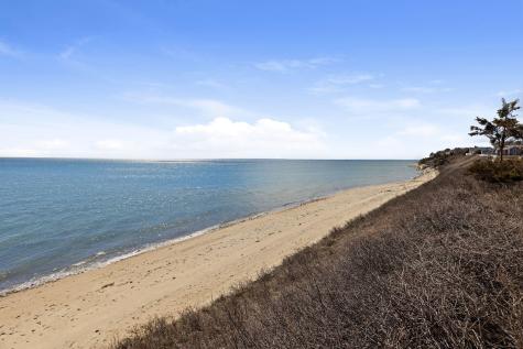 4 Hyannis Point Road Mashpee MA 02649