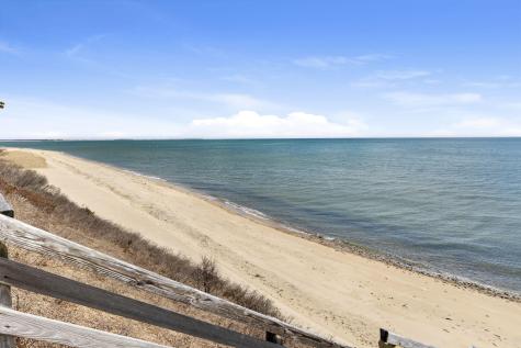 4 Hyannis Point Road Mashpee MA 02649