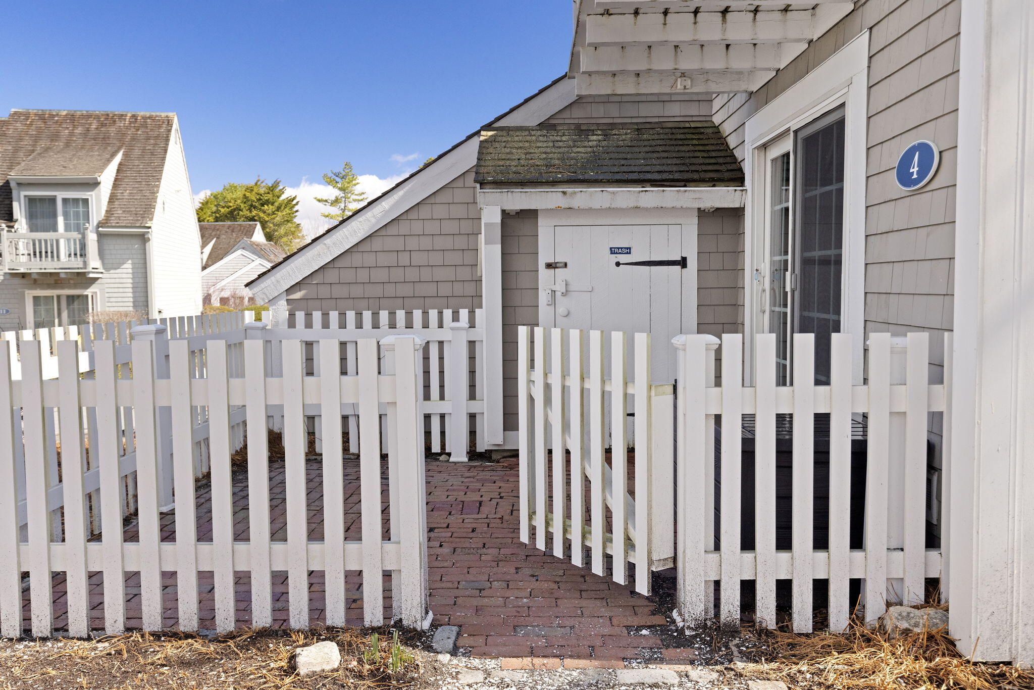 4 Hyannis Point Road Mashpee MA 02649