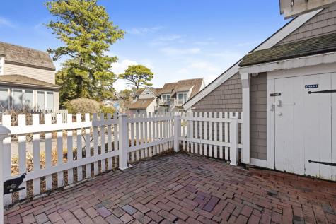 4 Hyannis Point Road Mashpee MA 02649