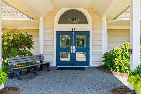 7 Par Three Court Mashpee MA 02649