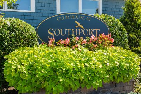 7 Par Three Court Mashpee MA 02649