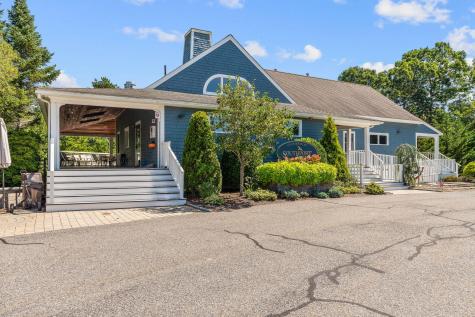 7 Par Three Court Mashpee MA 02649