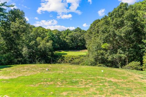 7 Par Three Court Mashpee MA 02649