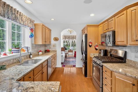 30 Windsor Point Mashpee MA 02649