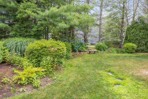 30 Windsor Point Mashpee MA 02649