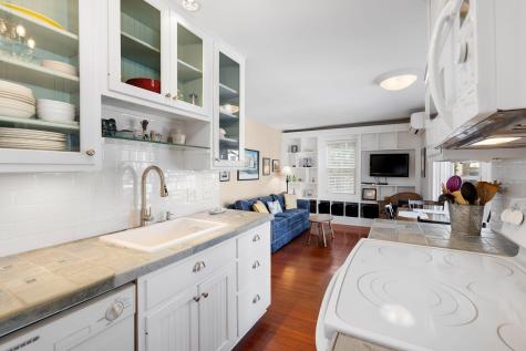 176 Commercial Street Provincetown MA 02657