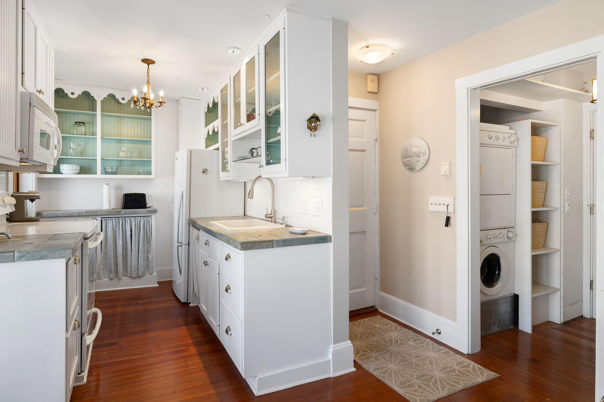 176 Commercial Street MA 02657