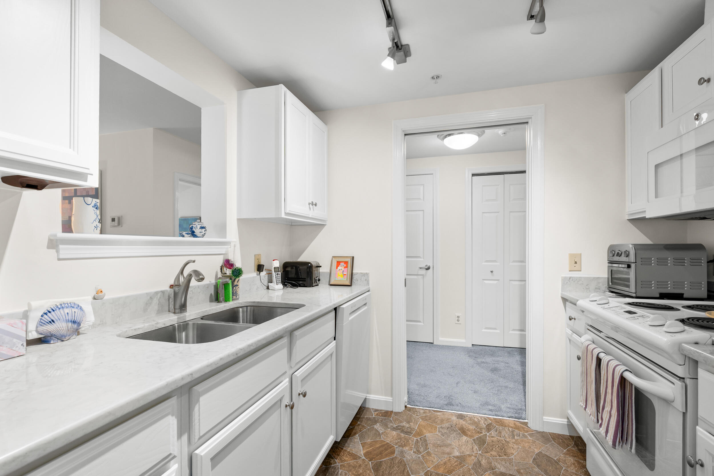 18 West Road Orleans MA 02653