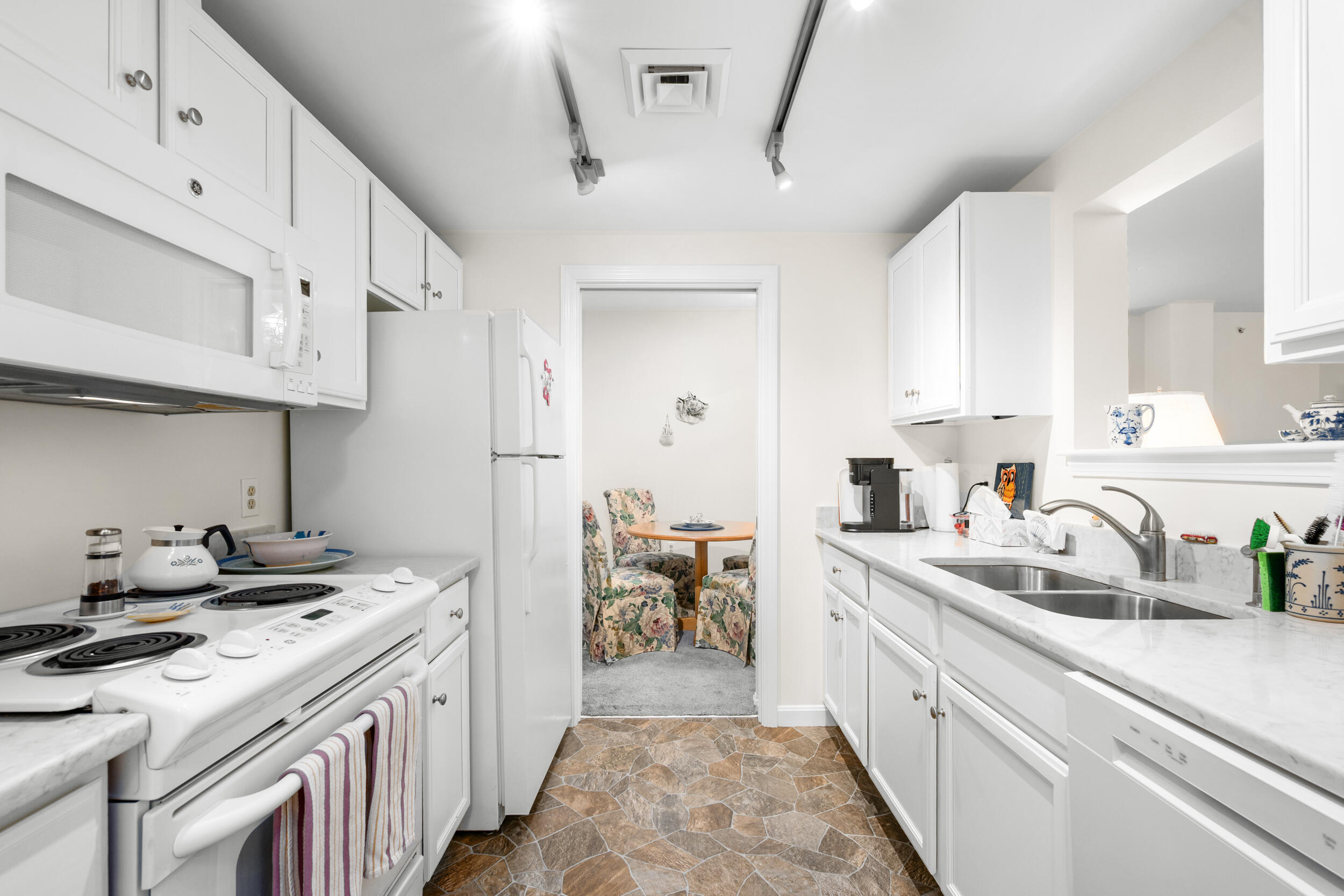 18 West Road Orleans MA 02653