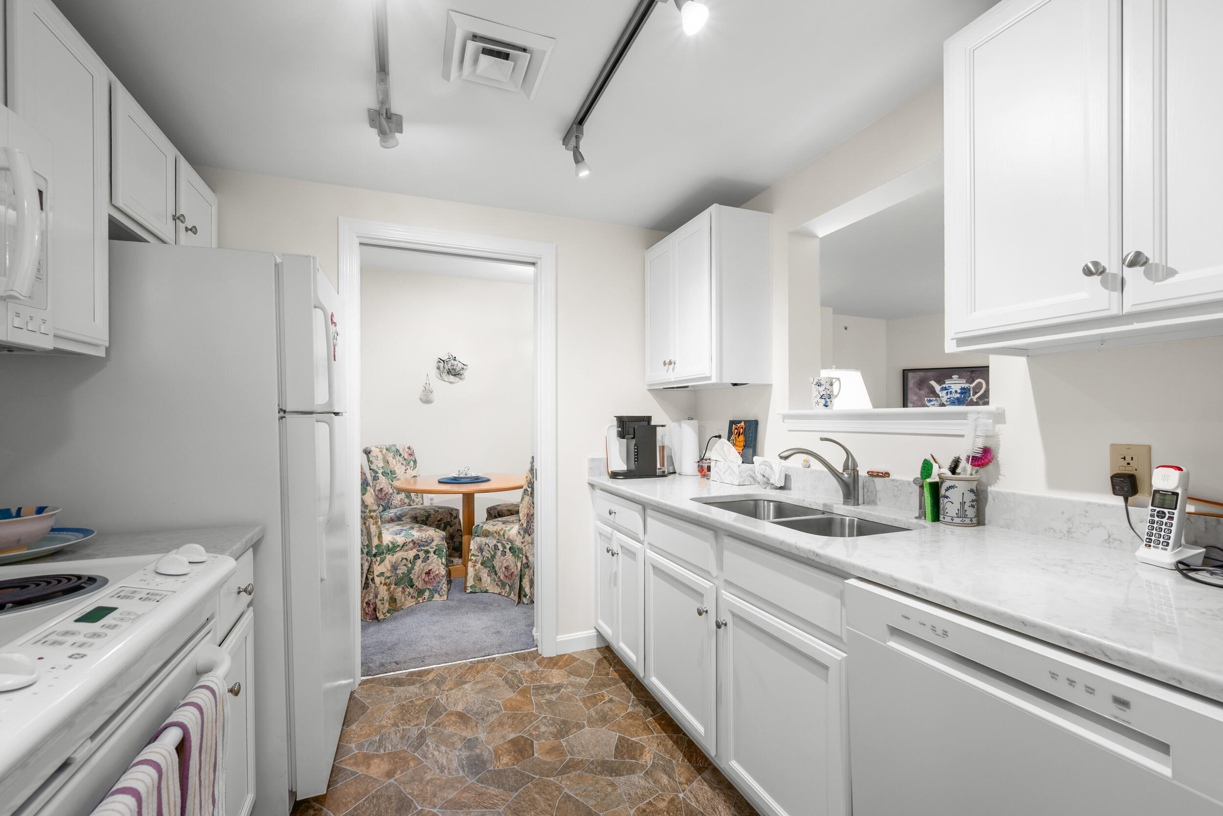18 West Road Orleans MA 02653