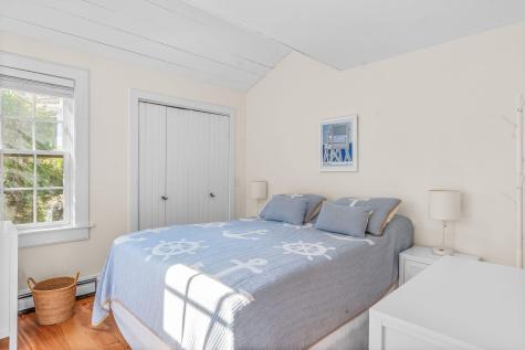 20 Hyannis Point Road Mashpee MA 02649