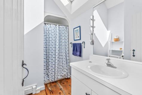 20 Hyannis Point Road Mashpee MA 02649