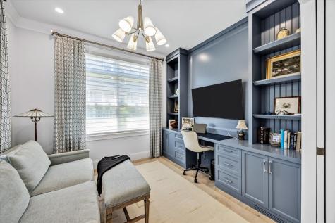 22 A Clayton Circle Mashpee MA 02649
