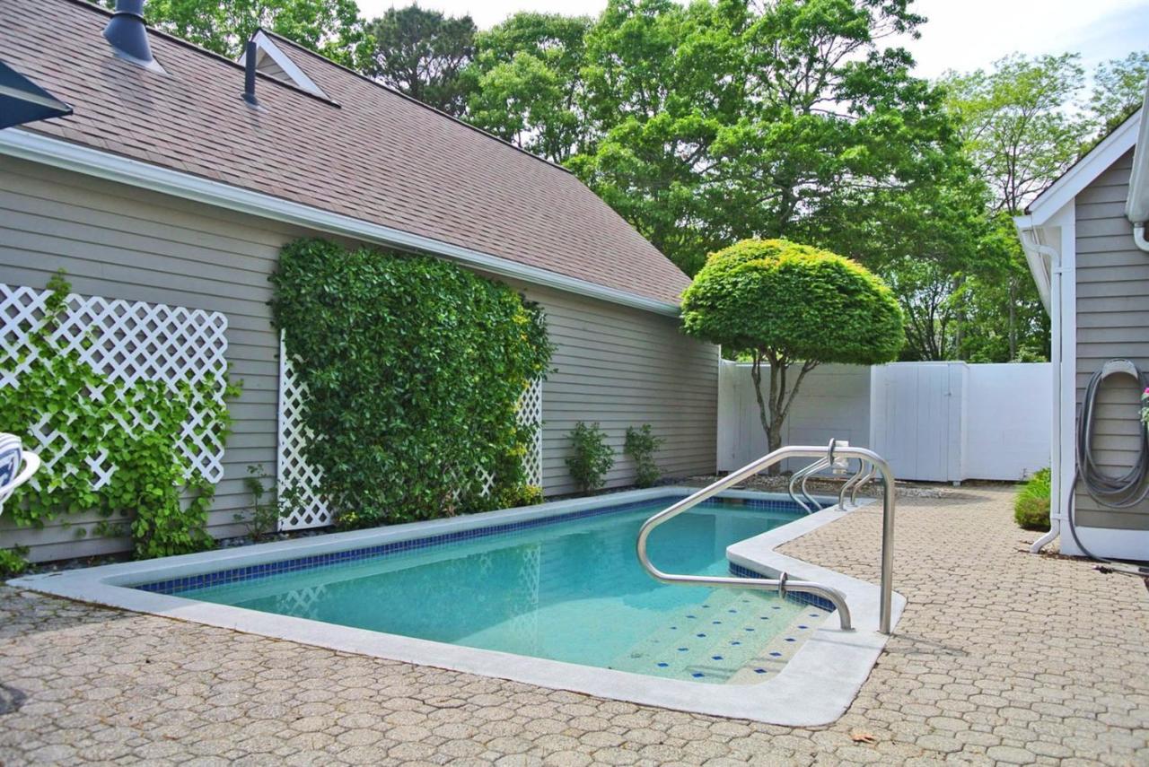 3 Sea View Lane Mashpee MA 02649