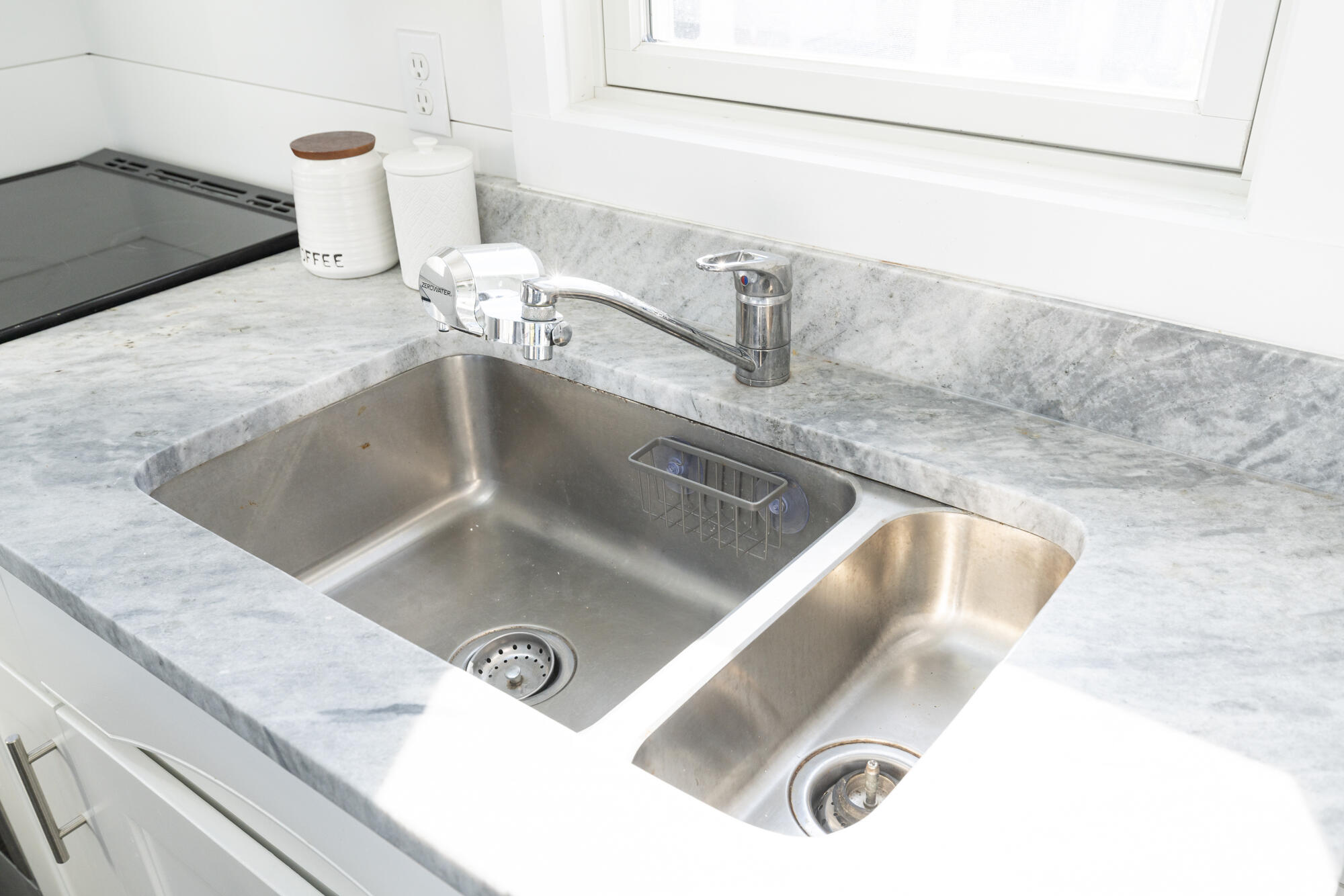 21 Dewey Avenue Provincetown MA 02657