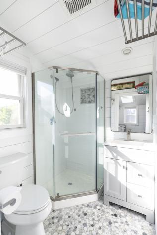 21 Dewey Avenue Provincetown MA 02657