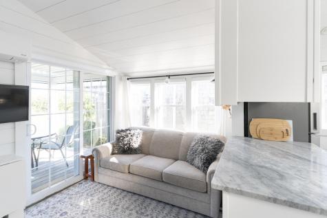 21 Dewey Avenue Provincetown MA 02657