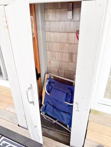 21 Dewey Avenue Provincetown MA 02657