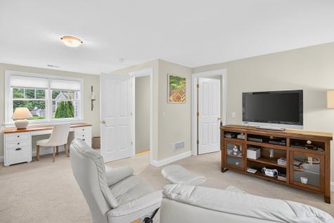 25 Mill Farm Way Falmouth MA 02536