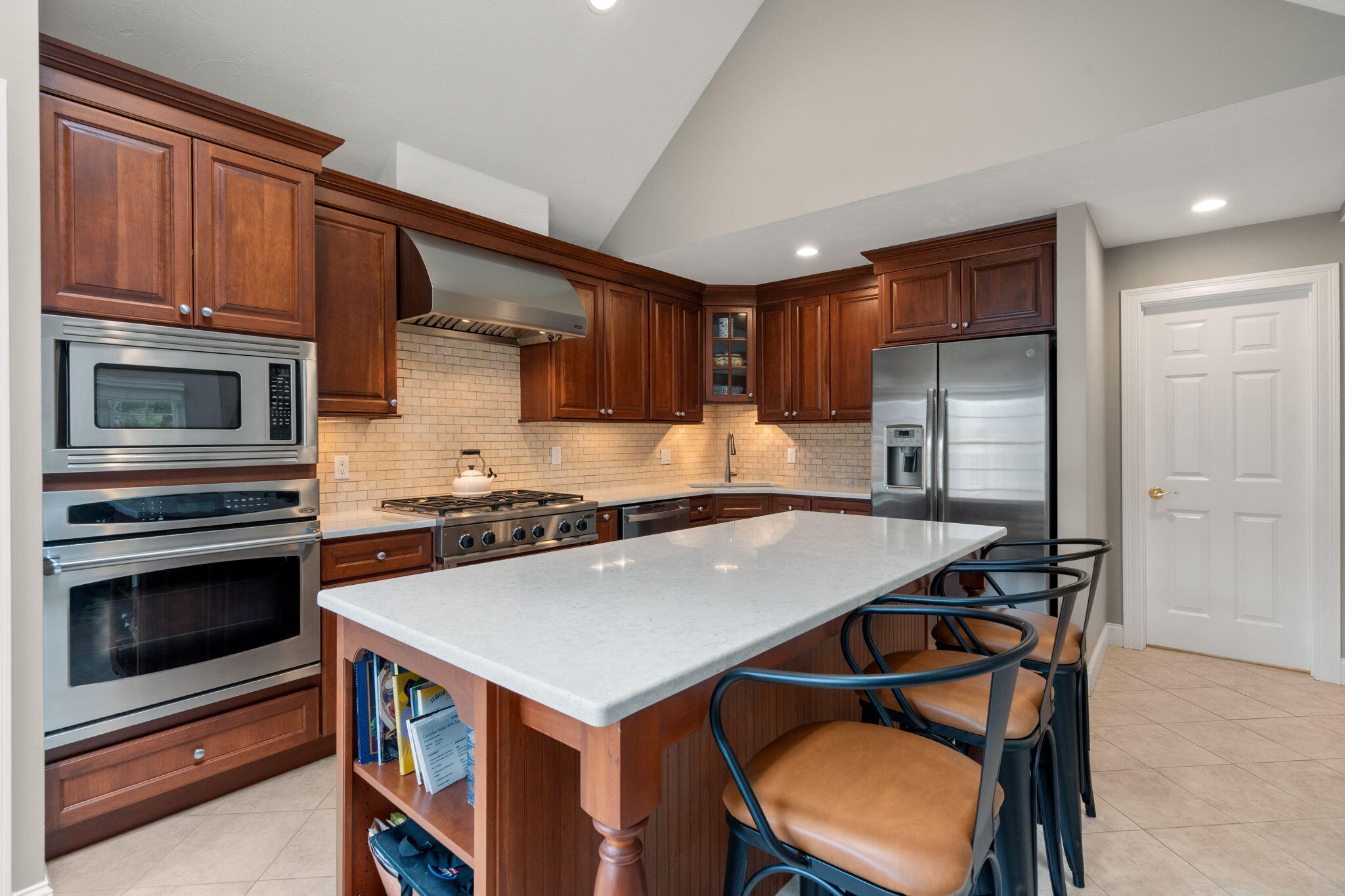 80 Gold Leaf Lane Mashpee MA 02649