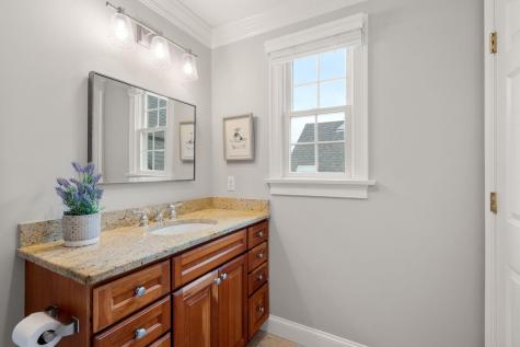 80 Gold Leaf Lane Mashpee MA 02649