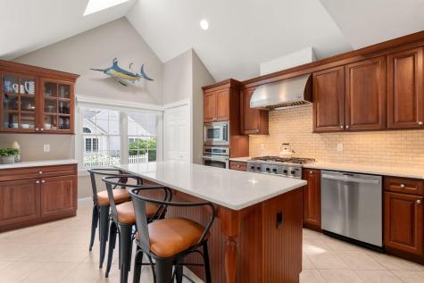 80 Gold Leaf Lane Mashpee MA 02649