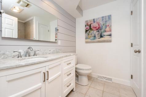 21 Rolling Green Lane Mashpee MA 02649